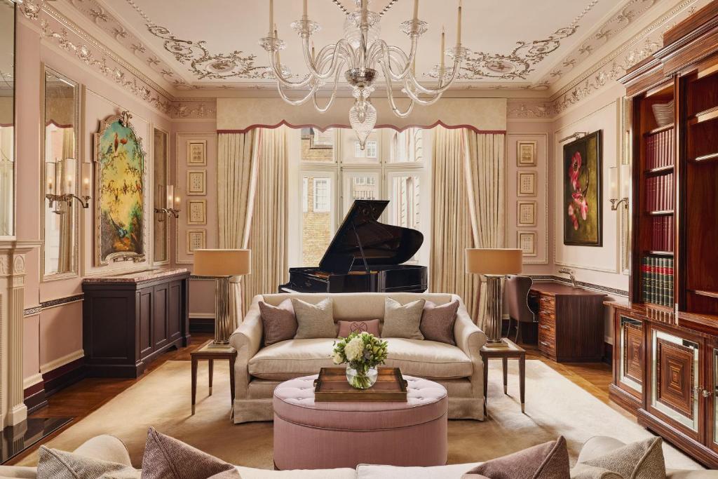 Sutherland Suite