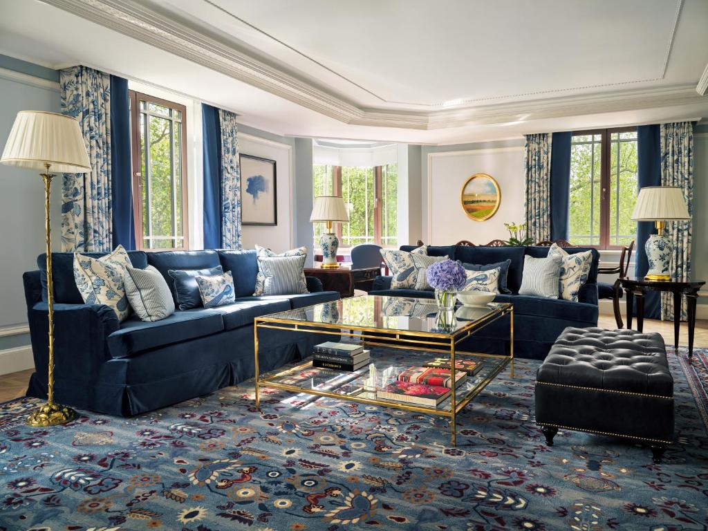 Prestige Dorchester Suite