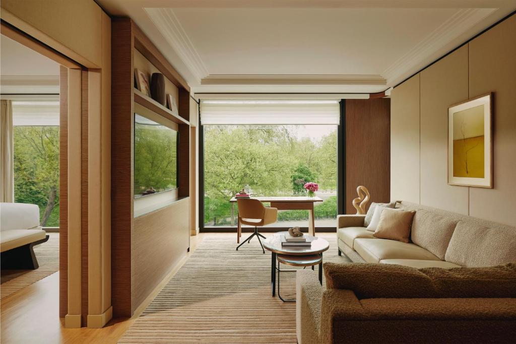 Corner Park Suite