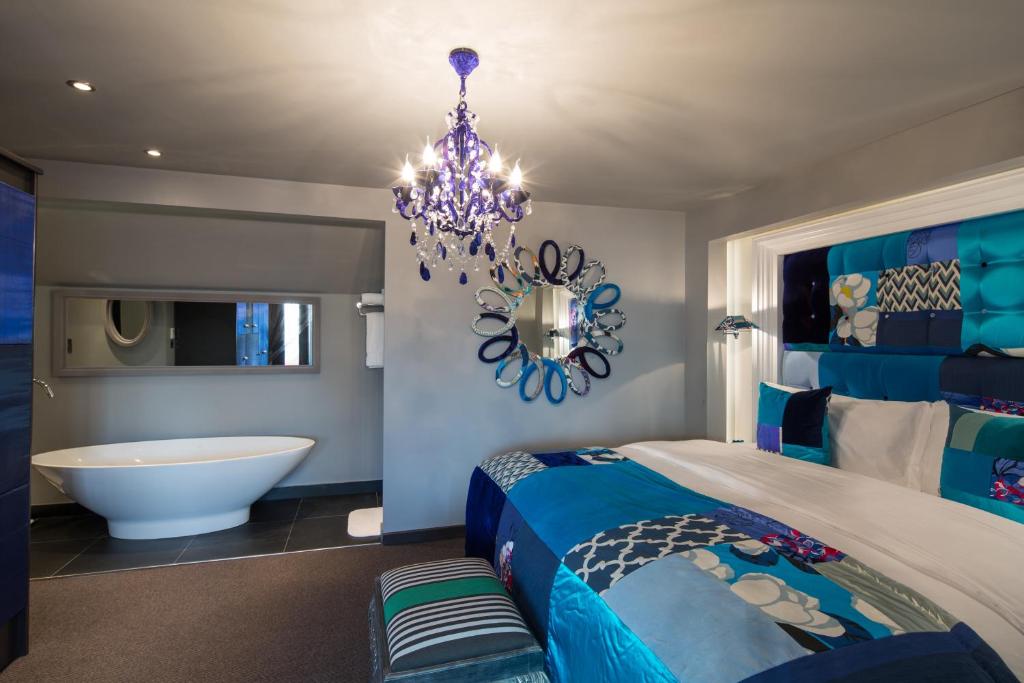 Squint Penthouse Suite