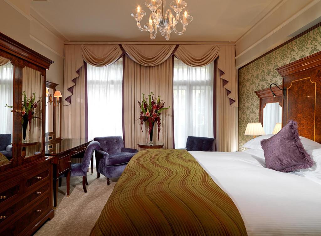 The Goring room