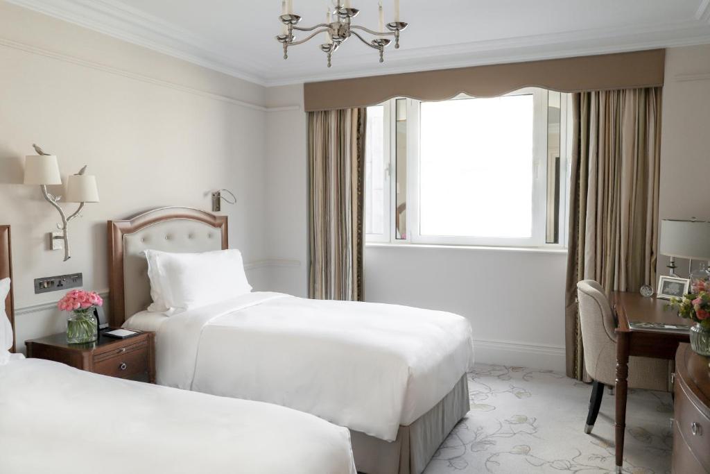 The Langham London room