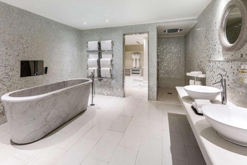 The May Fair, A Radisson Collection Hotel, Mayfair London room
