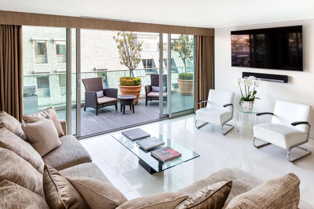 The May Fair, A Radisson Collection Hotel, Mayfair London room