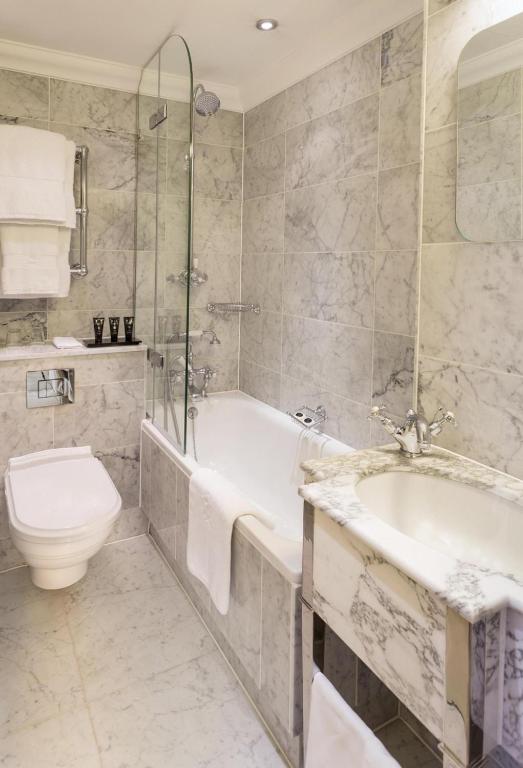 The Stafford London room