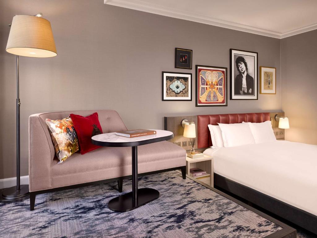 St James King Room