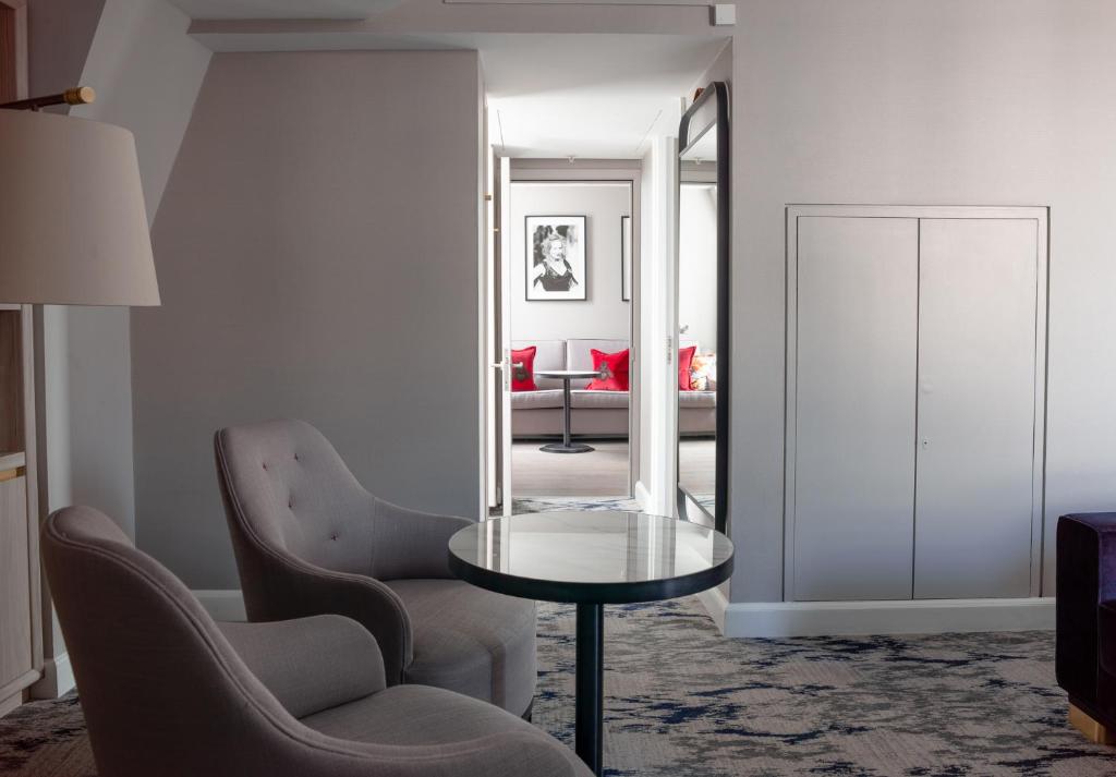 The Trafalgar St. James, London Curio collection by Hilton room