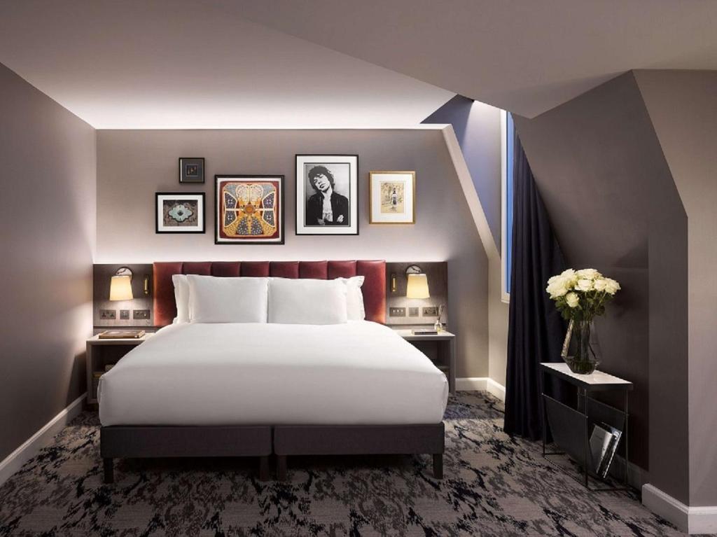 The Trafalgar St. James, London Curio collection by Hilton room